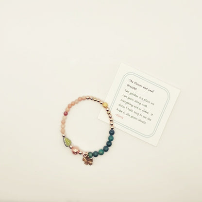 Das Blumen- und Blattarmband