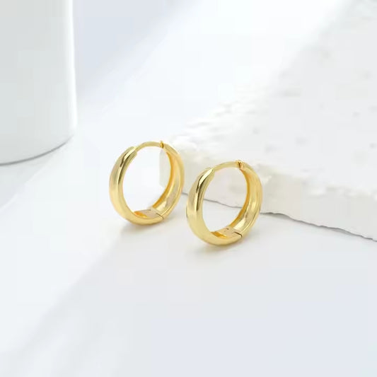 Graduated Huggie Earring Small