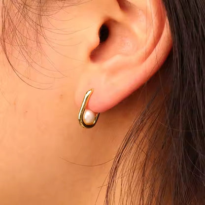 Hanging Pearl Earrings