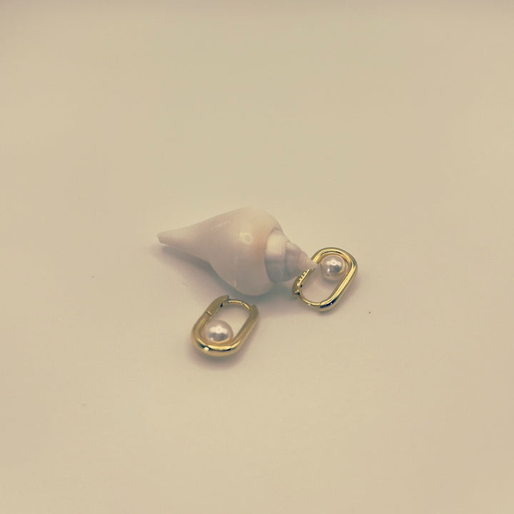 Hanging Pearl Earrings