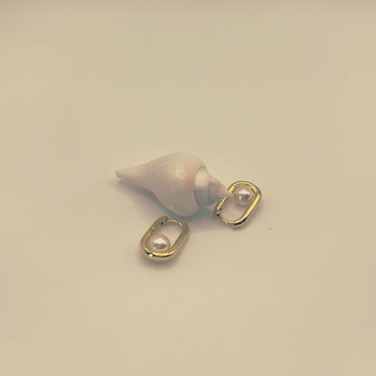 Hanging Pearl Earrings